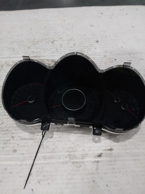 2015 KIA Optima Speedometer Gauge RED OEM 940312T270 119K Miles