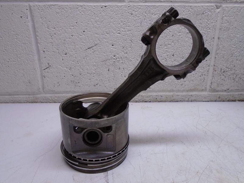 CG5 OMC V6 155 hp Piston & Connecting Rod 992440A 1399524 1377248