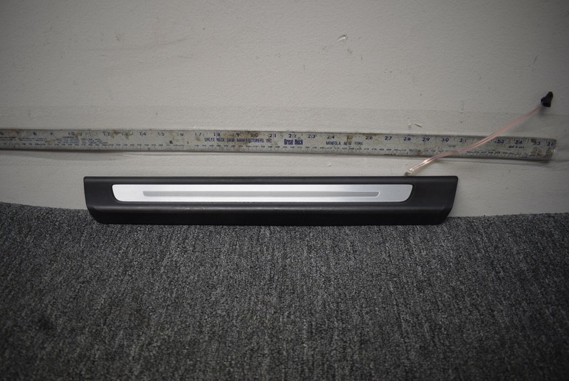 2012-2018 AUDI Q7 Q8RSREAR INTERIOR SILL LEFT SIDE FACTORY OEM