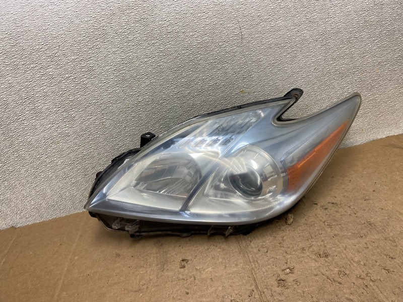 2010 - 2011 Toyota Prius Left Driver LH Blue Halogen Headlight Oem AA5193