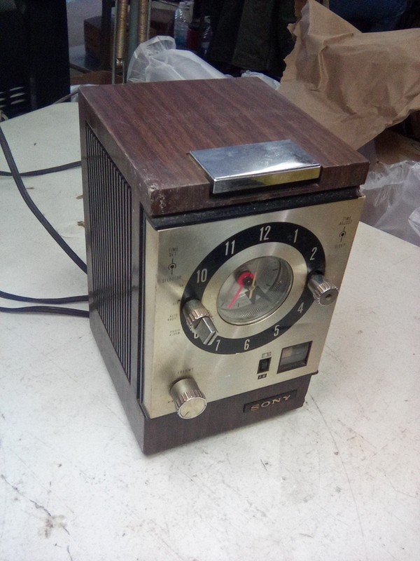 Rare Vintage 1971 Sony 7FC-89W Transistor Am/Fm Clock Radio (Working)
