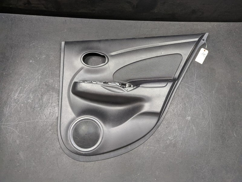 Rear Right Door Trim Panel 2017 Nissan Versa 82900-9KS3A 2016 2018 2019