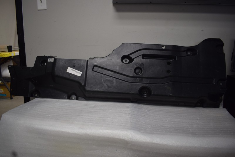 2012 MERCEDES BENZ GL CLASS X166 X164 BOTTOM ENGINE COVER FACTORY OEM