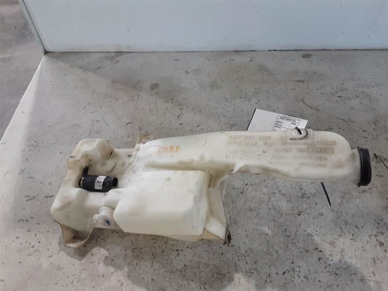 Wash Reservoir With Low Level Indicator Fits 99-05 SIERRA 1500 PICKUP 3310966