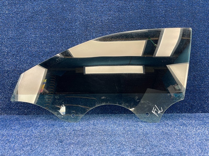2015-2020 AUDI A3 FRONT LEFT DRIVER SIDE DOOR WINDOW GLASS 8V5-845-201 OEM
