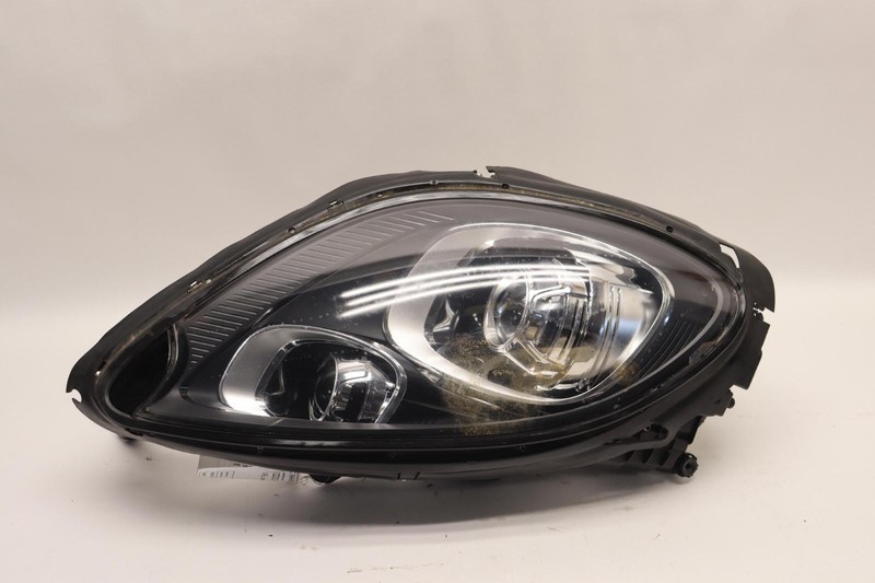 2015-2018 PORSCHE MACAN RIGHT PASSENGER HEADLIGHT XENON LAMP SPORT PACKAGE OEM