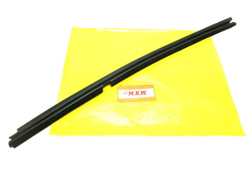 DOOR SEAL RUBBER WEATHER STRIP LEFT REAR INNER DOOR TOP LR 05 06 07 08 09 10 G6