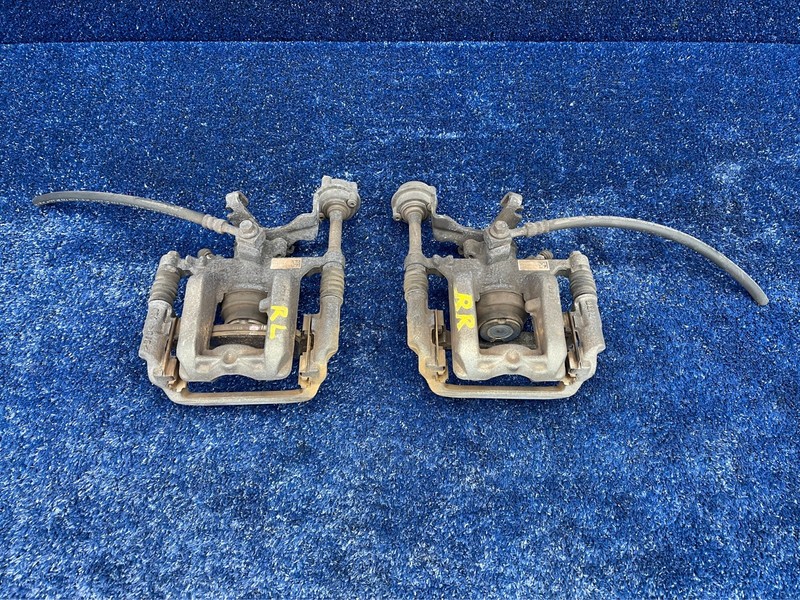 16-19 Buick Cascada Rear Left and Right Brake Calipers SET OEM 13407141 13407142