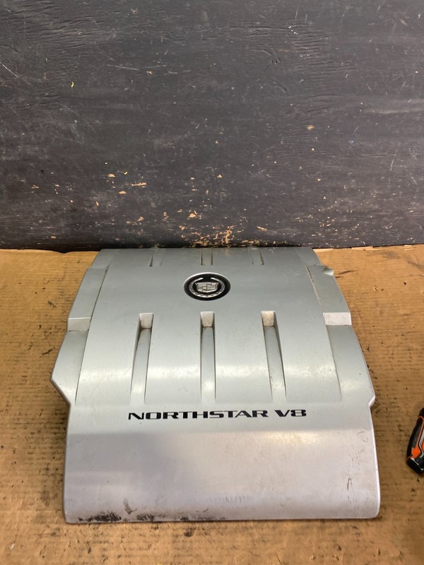 2004 to 2011 Cadillac Deville Seville DTS Northstar Engine Motor Cover S1190 DG