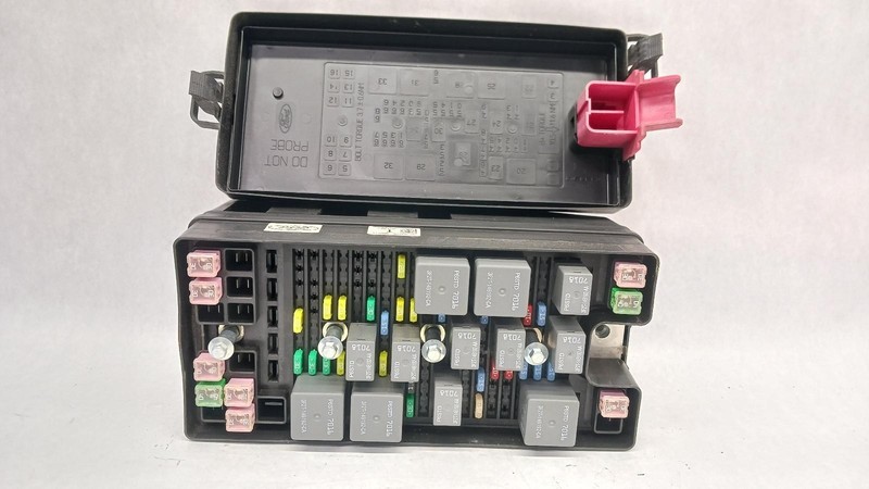 07-'08 FORD MUSTANG Engine Fuse Box OEM 1 Year Warranty!