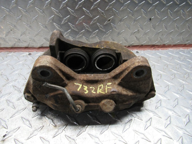 96-02 TOYOTA 4RUNNER RIGHT FRONT PASSENGER BRAKE CALIPER 15" WHEEL