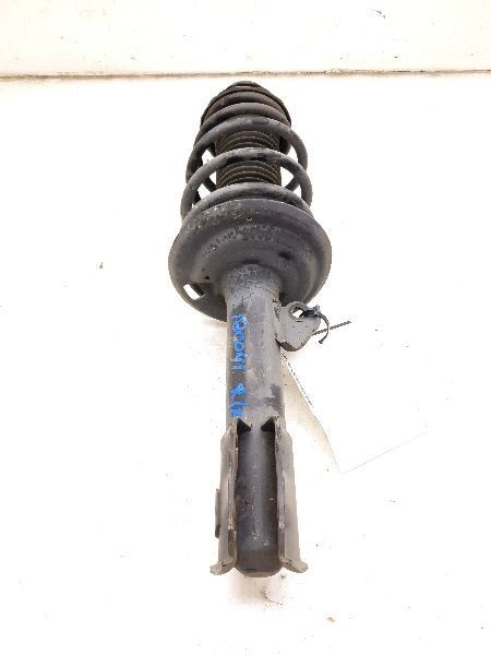 08-11 TOYOTA YARIS 1.5L FWD AT PASSENGER SIDE FRONT STRUT ASSEMBLY