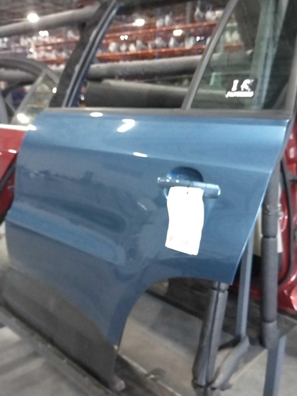 Volkswagen Tiguan 2018 Left Rear Door BLUE 211918 0682
