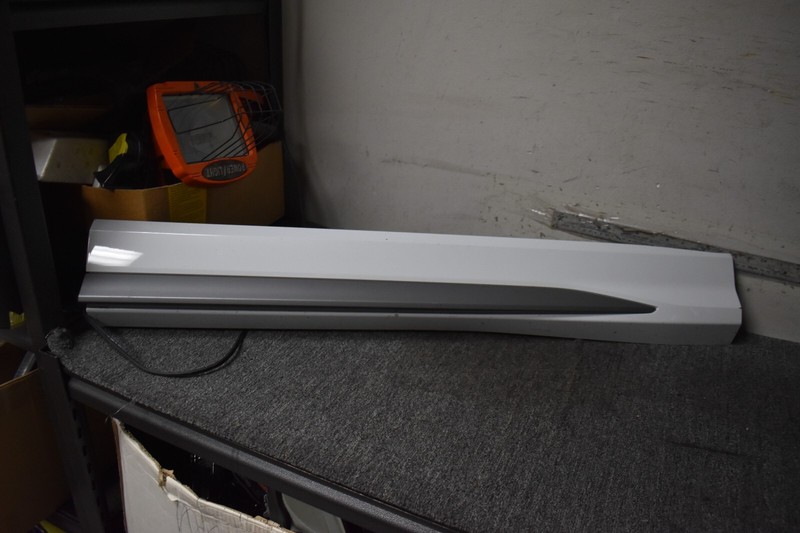 2020-2022 AUDI Q3 S LINE PREMIUM MOLDING RIGHT SIDE FACTORY OEM