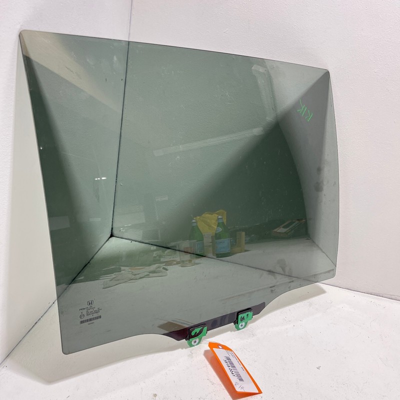 2016 - 2018 HONDA PILOT REAR RIGHT PASSENGER SIDE DOOR WINDOW GLASS OEM