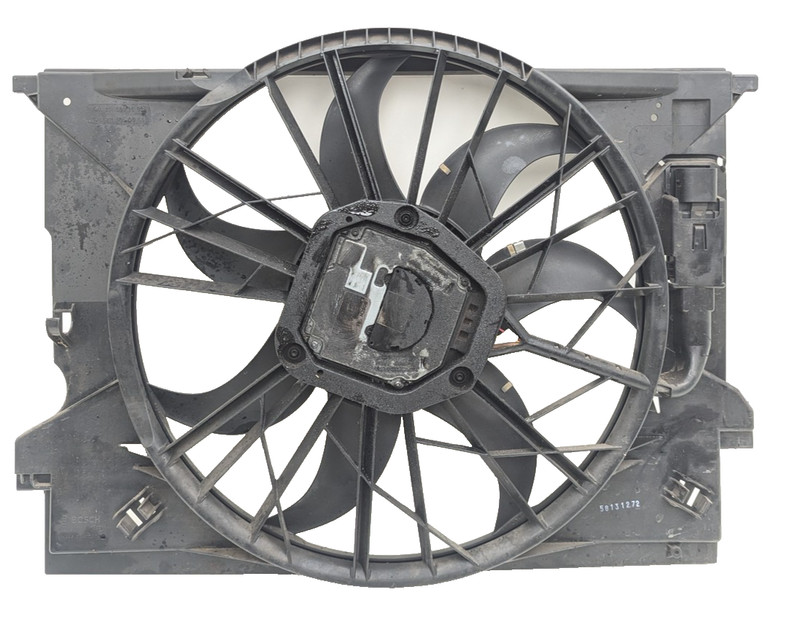 03-11 Mercedes W211 E350 Engine Cooling Radiator Fan Motor Shroud 2115001693