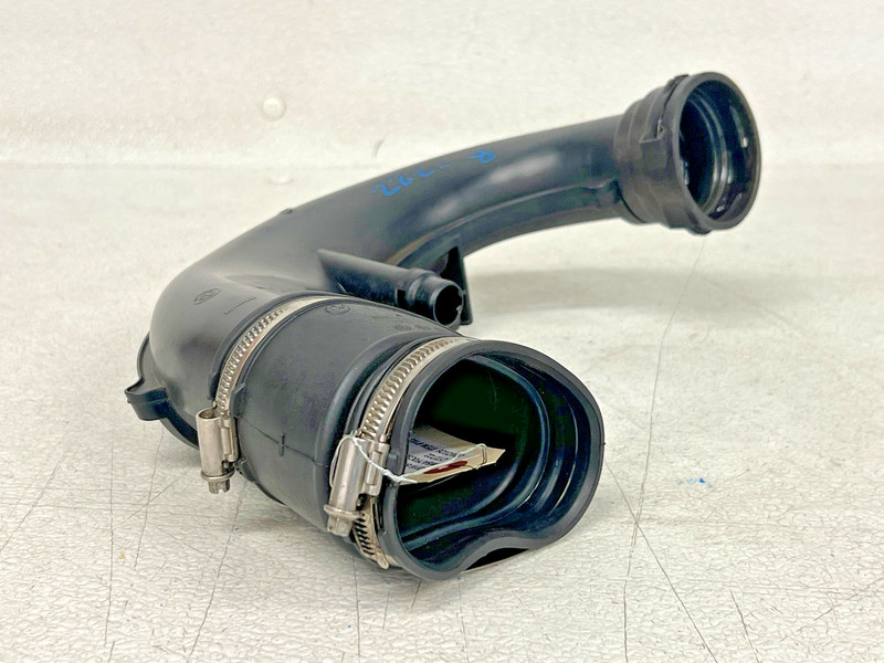 ⭐2016-2019 BMW 750I G12 ENGINE RIGHT SIDE AIR INTAKE HOSE DUCT ASSY OEM LOT2722