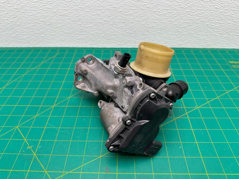 17-24 Alfa Romeo Giulia 2.0L EGR VALVEW/ VACUUM PUMP OEM