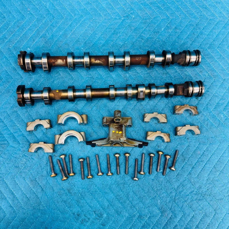 BMW 650ix 4.4L N63 Left Side Intake Camshafts with Bearing Caps and Bolts OEM