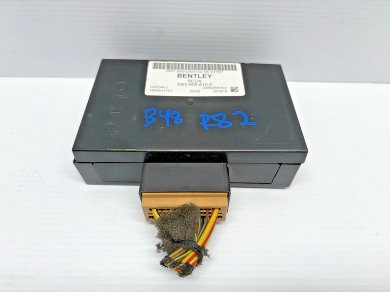 2006 Bentley Continental Flying Trunk Lid Lock Release Control Module 3W0909610E
