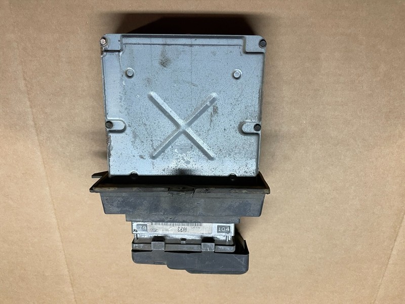 2002 Ford Van E150 E250 4.2L Engine Control Module 2c2a-12a650-aD H6801 PS