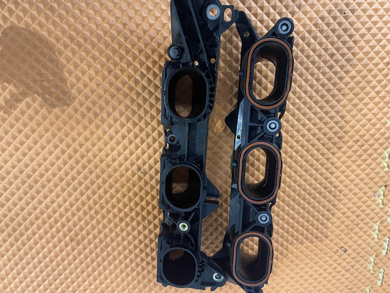 12-16 Mercedes Benz W207 Lower Intake Manifold Set 3.5 Tested Oem.