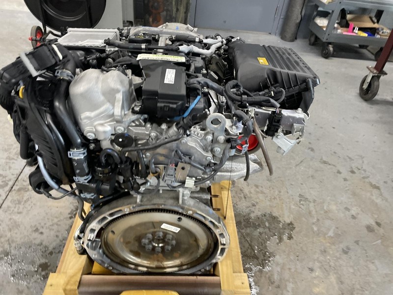 19 MERCEDES GLC300 Engine 2.0L w/turbo AWD 39k miles 6 Month Warranty!