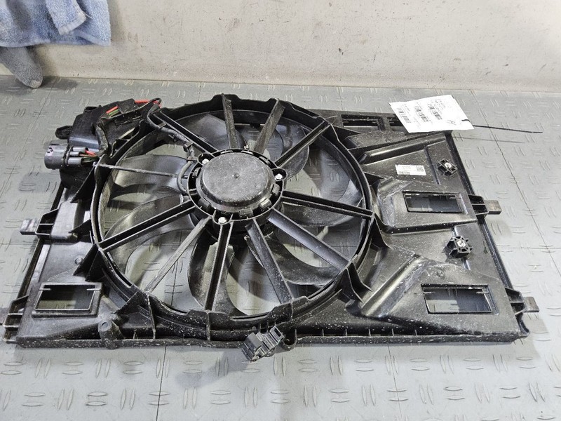 2024-2025 Chevy Trax Radiator Fan Motor Fan Assembly