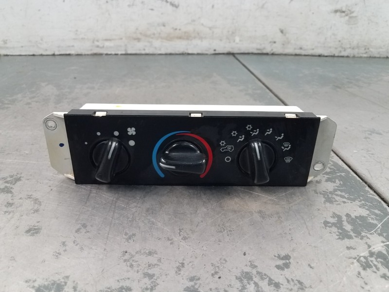 2006 Jeep Wrangler TJ Rubicon 4x4 Climate Control Panel #4801 M1