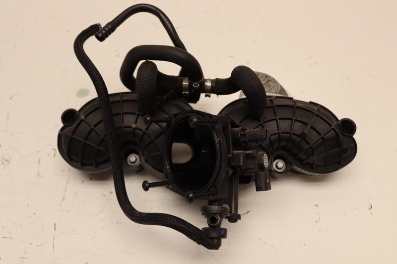 2014-2019 MERCEDES CLA45 AMG C117 2.0L ENIGNE AIR INTAKE MANIFOLD OEM
