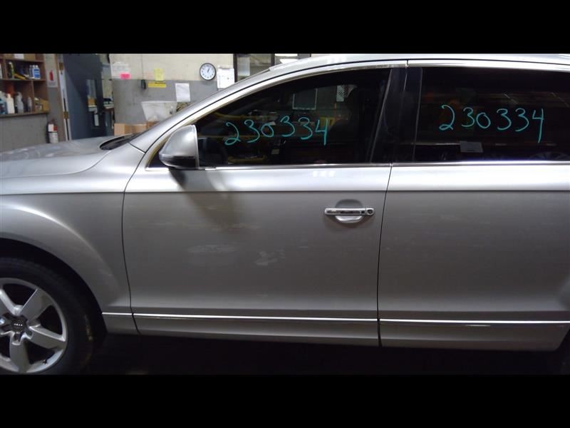 Driver Left Front Door Electric Fits 13-15 AUDI Q7 1172353