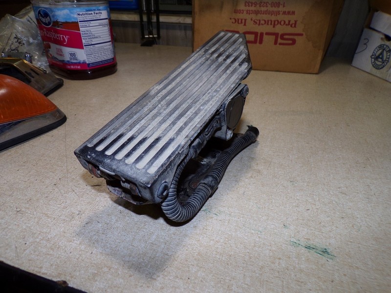 Pedal Assembly 4QB51/351431 L50207 *FREE SHIPPING*