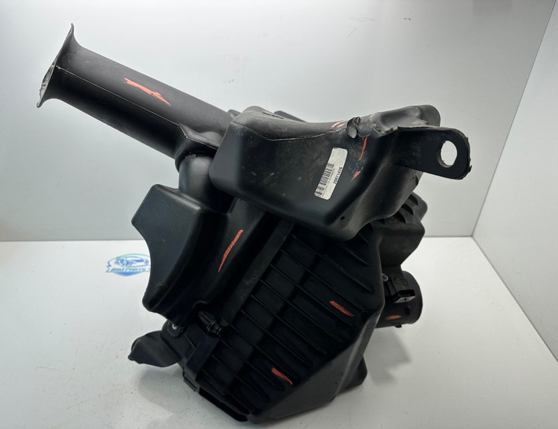 2009-2013 GMC Acadia Complete Air Intake Cleaner Filter Box Housing OEM