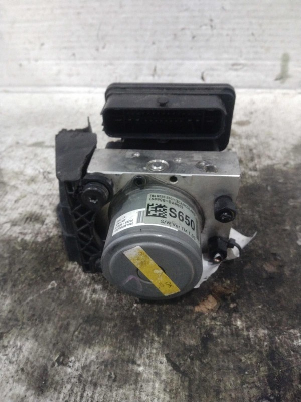 2019 Hyundai Santa Fe ABS Pump & Motor Assembly OEM 58910S2650 110K Miles