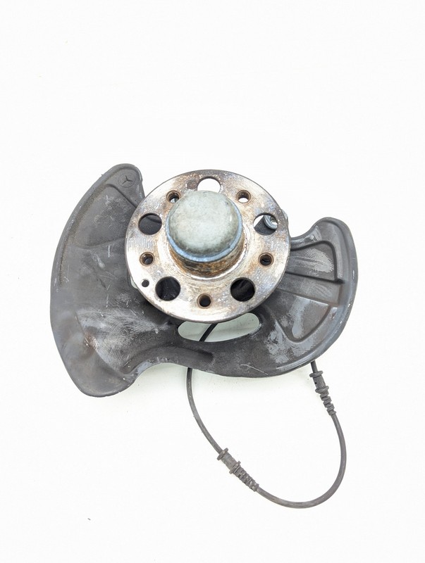 Mercedes W203 C230 SLK280 CLK500 Front Right Passenger Spindle Knuckle Hub OEM