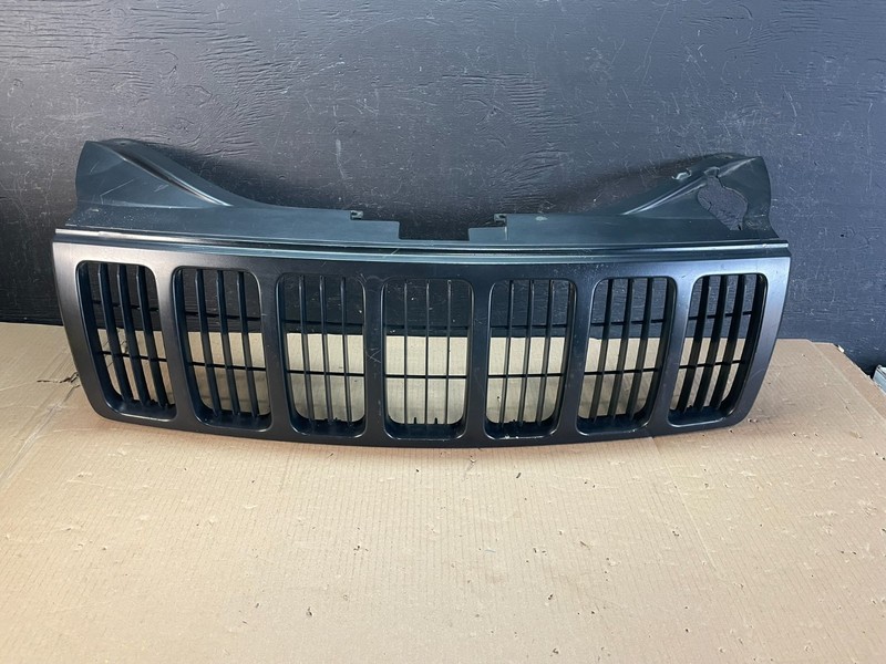 2005 2006 2007 Jeep Grand Cherokee Front Upper Grill Grille OEM ae3614 DG