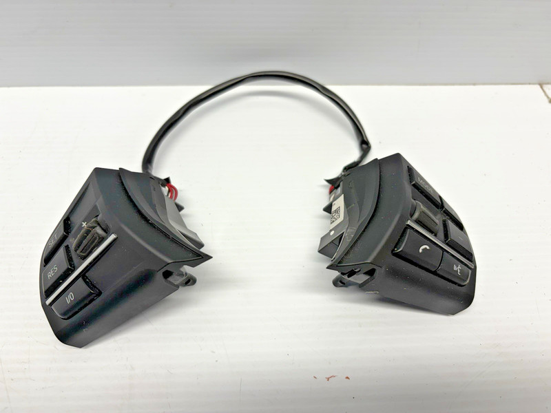 09-17 BMW F01 F06 F10 F12 5/6/7 SERIES STEERING WHEEL BUTTON SWITCH 9229483