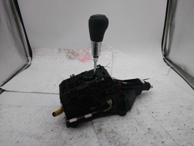 Used Automatic Transmission Shift Lever Assembly fits: 2018 Toyota Rav4Grade A