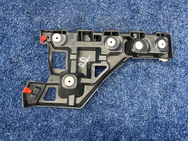 2016–2019 BUICK CASCADA Rear Right Bumper Bracket OEM 13369029