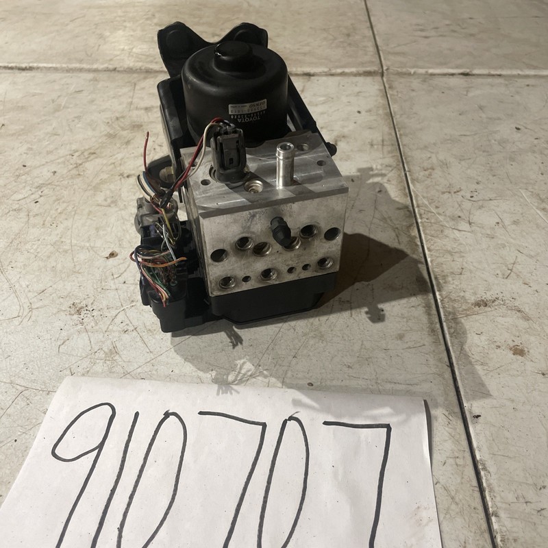 OEM 1997-2001 Lexus ES 300 3.0L Abs Pump Control Module
