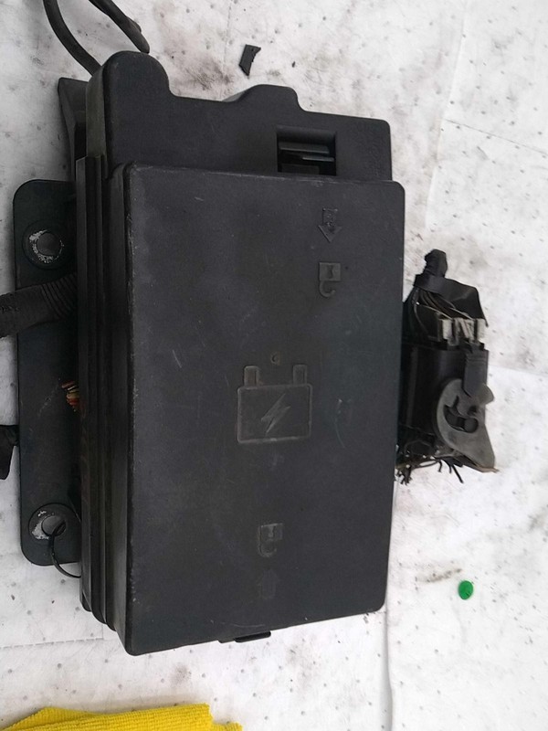 2005 Chevrolet Trailblazer Body Control Module OEM 15065293 173K Miles