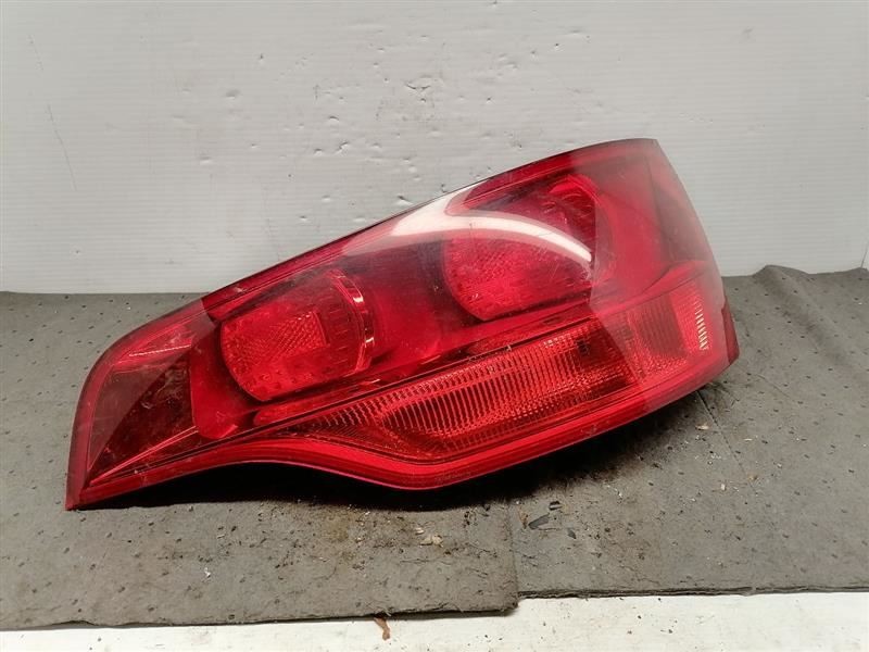 Passenger Right Tail Light Gate Mounted Fits 07-09 AUDI Q7 733454