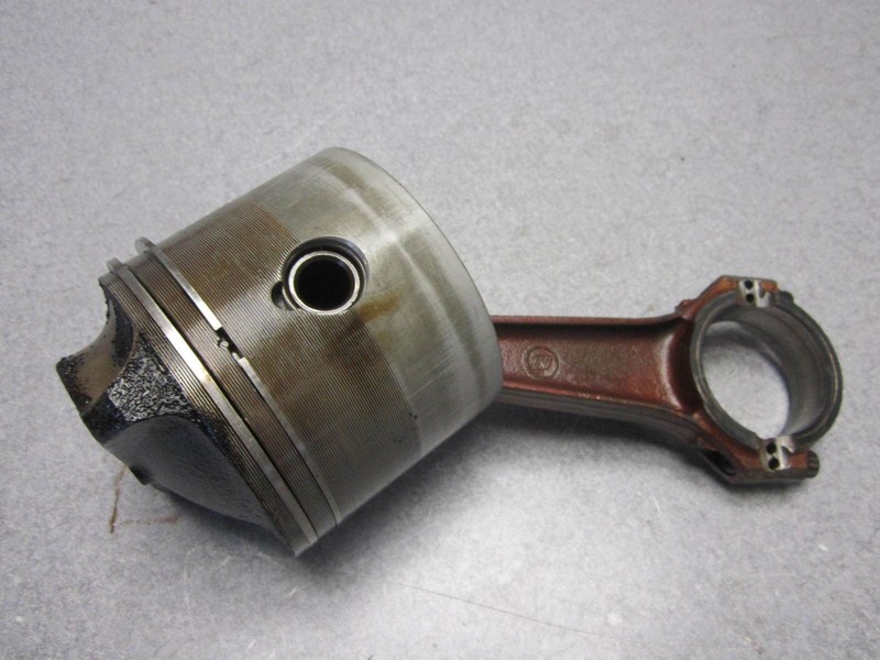 392591 392455 Evinrude Johnson V4 Standard Piston & Connecting Rod