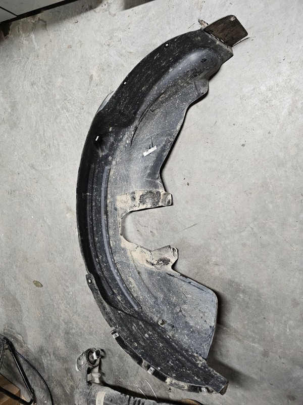 2017-2020 BUICK ENCORE SPORT TOURING 1.4L Rear Right Fender Liner OEM