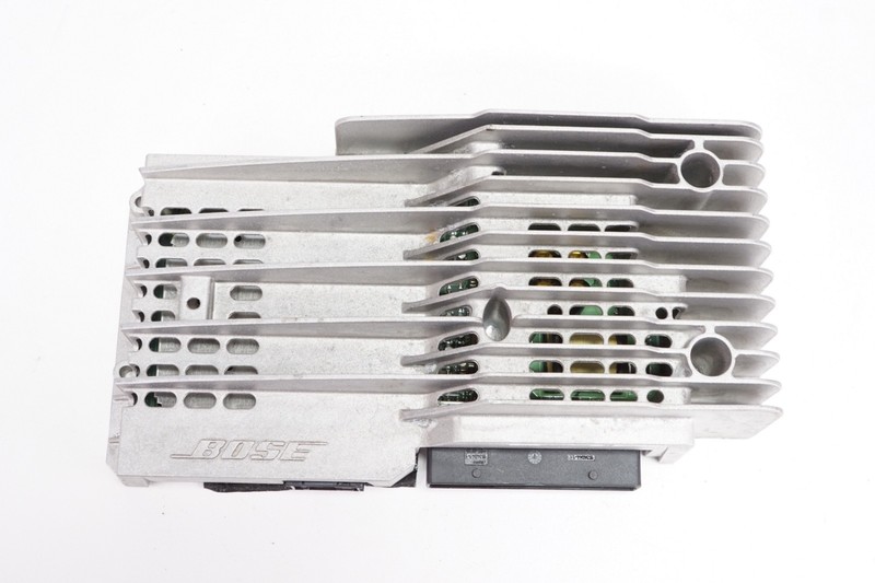 AUDI TT Audio Sound Amplifier AMP OEM 2008 - 2015
