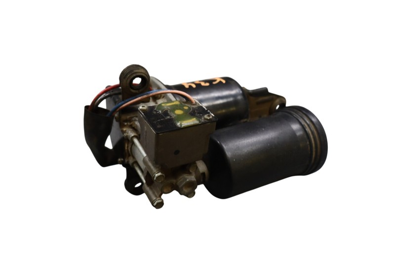11-20 Infiniti QX56 QX80 Air Ride Suspension Compressor Pump 534001LA4C OEM