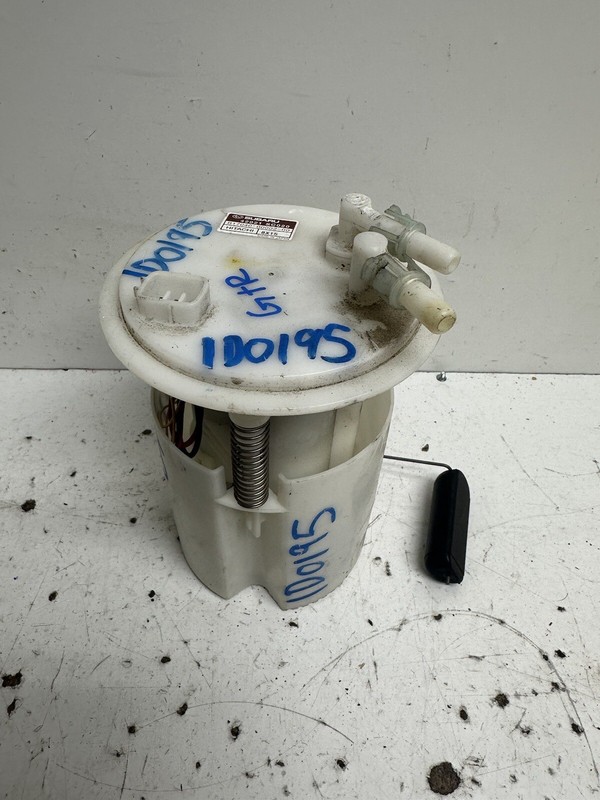 2009-2010 Subaru Forester Fuel Pump w Sending Unit & Bracket Oem