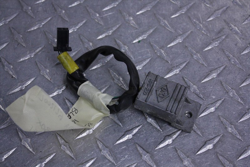85 HONDA GL 1200 L GOLD WING IGNITOR BOX BLACK PLUG #1 OEM GL1200