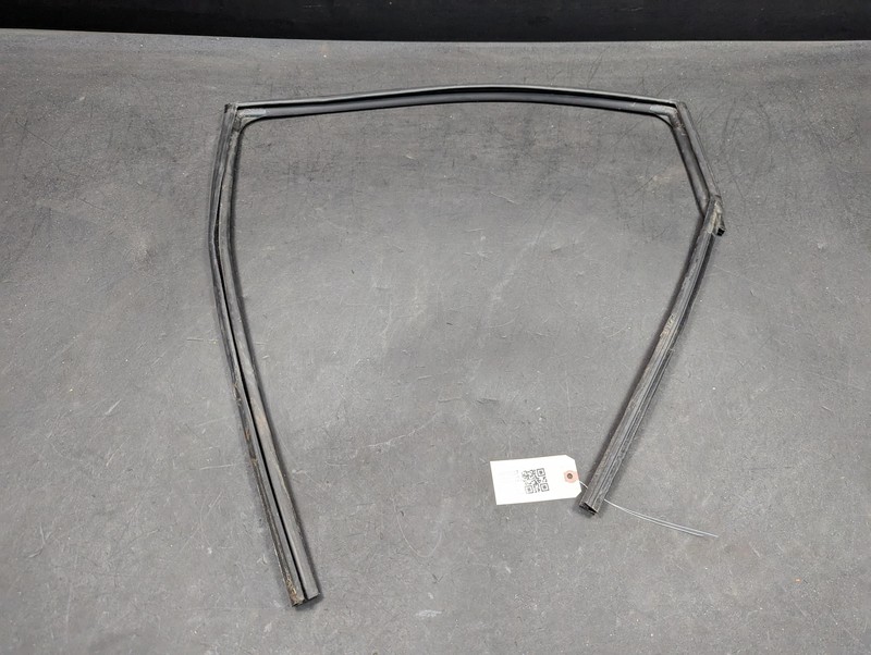 Rear Left Door Window Glass Run Channel 2018 Nissan Pathfinder 2013 - 2019 2020