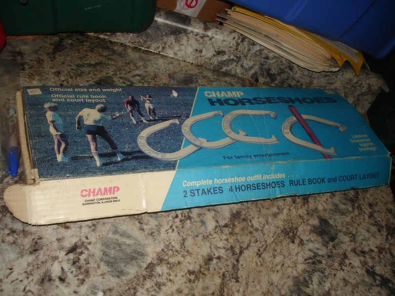 4 ChampHORSESHOES & Steel Stakes box horse shoes used vintage pitching